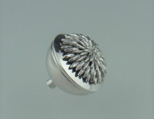 空女華薩摩作品の取っ手 素材：銀 伝統工芸士・空女さんからのご依頼で制作。これは作るのに時間かかりました… オーダーメイド　京都府