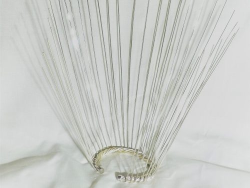 シルバーのワイヤーバングル 素材：Silver かなり特殊なバングルで、制作には工夫と時間を要しました。 大阪府のお客様