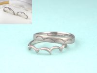 カモメのマリッジリング N様 素材：Pt900 お客様がご希望のデザインで制作しました。 下がレディースで上がメンズ、 それぞれ異なる技法で制作しました。 金剛砂による艶消し仕上げ。 岡山県のお客様