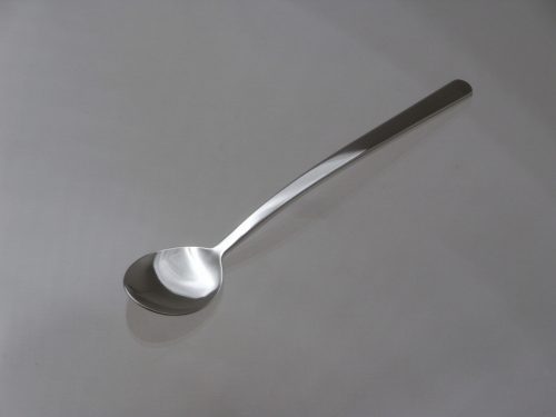 銀のスプーン 素材：Silver 誕生祝に制作させていただきました。 地金からの鍛造作りです。 裏側には刻印を入れてます。 大阪府のお客様