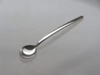 銀のスプーン 素材：Silver 誕生祝に制作させていただきました。 地金からの鍛造作りです。 裏側には刻印を入れてます。 大阪府のお客様