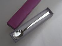 銀のスプーン 素材：Silver 誕生祝に制作させていただきました。 地金からの鍛造作りです。 大阪府のお客様